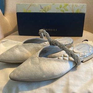 The Swan Birdies slipper in snow